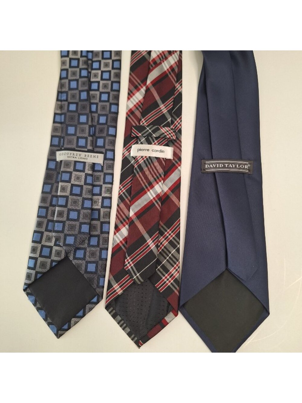 LOT OF (3) 100% POLYESTER NECKTIES PIERRE CARDIN; DAVID TAYLOR; GEOFFREY BEENE